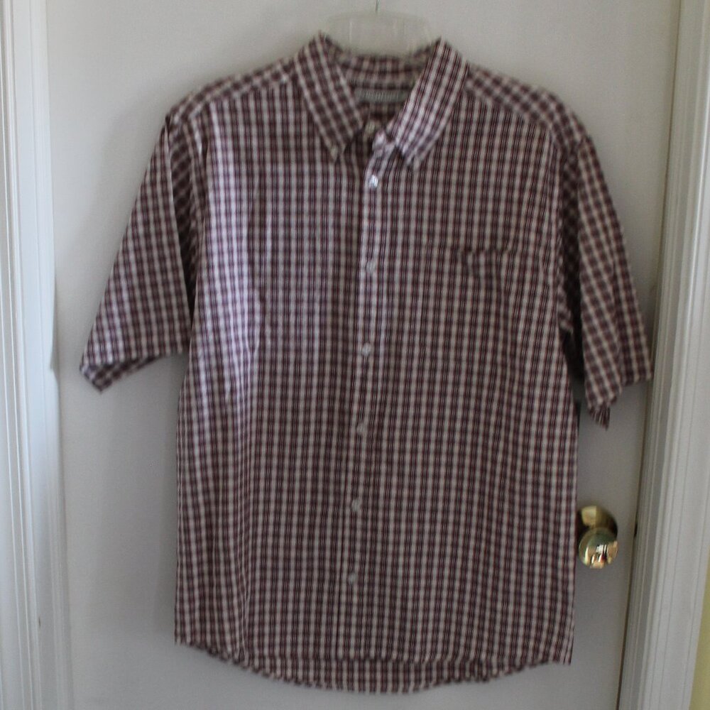 Vintage Men's short-sleeve button-up shirt a classic red, white, blue plaid